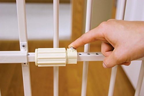 Short white metal expandable pet gate — photo 5