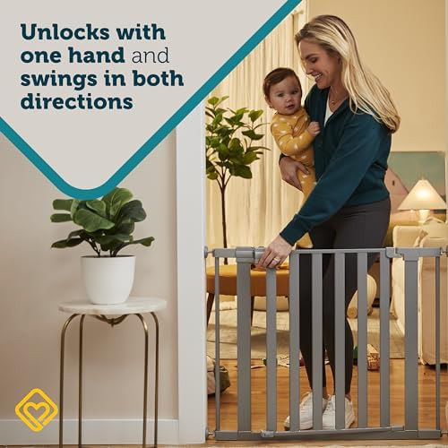 Silver lift adjustable walk through gate — photo 4