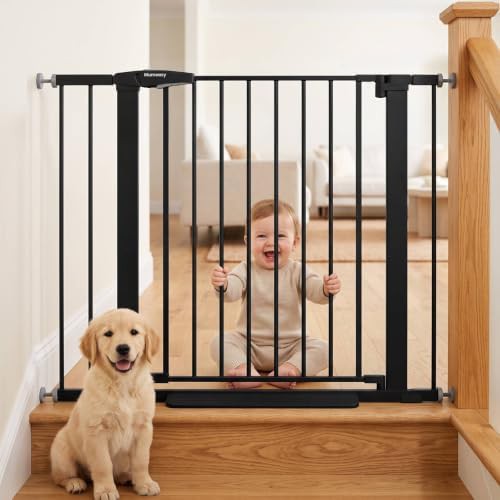 Metal stair safety gate with auto close